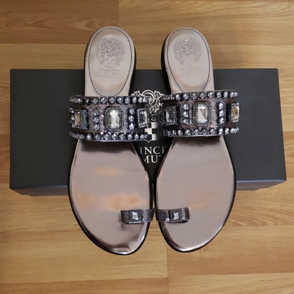Vince Camuto. Size 8